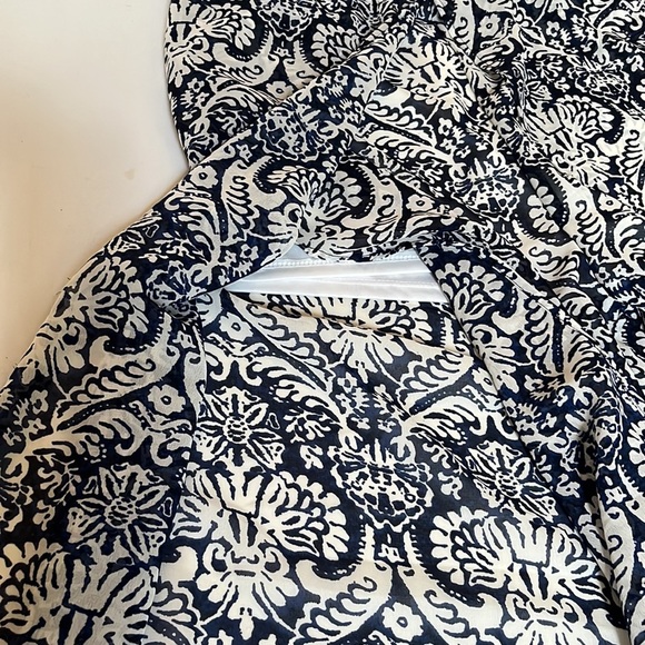 Truth  size large blue & white print lined wide slit leg pants front wrap look - Picture 9 of 16